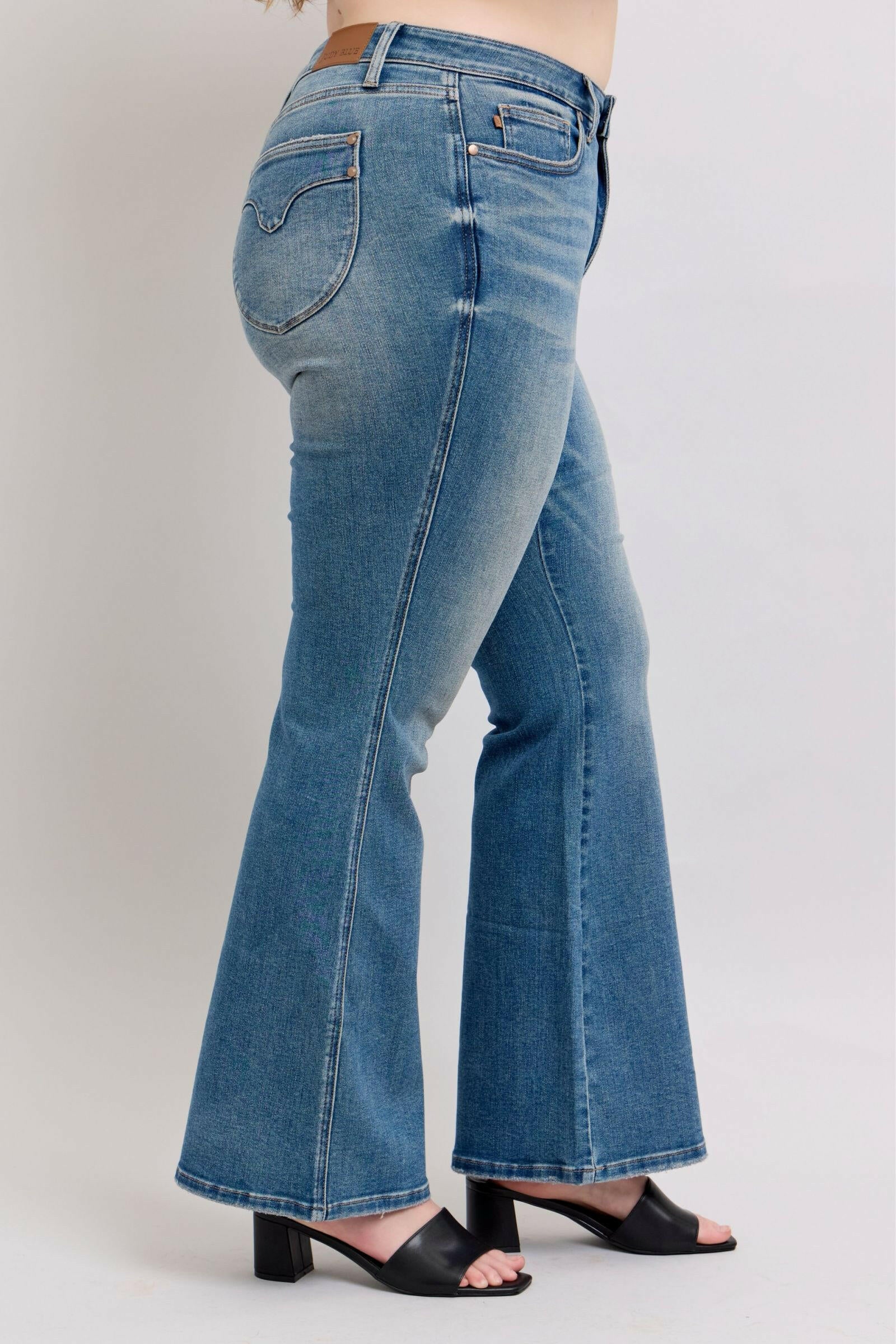 Boutique / Judy Blue MR Tummy Control Vintage Wash Jeans - Judy Blue - The Orange Habit