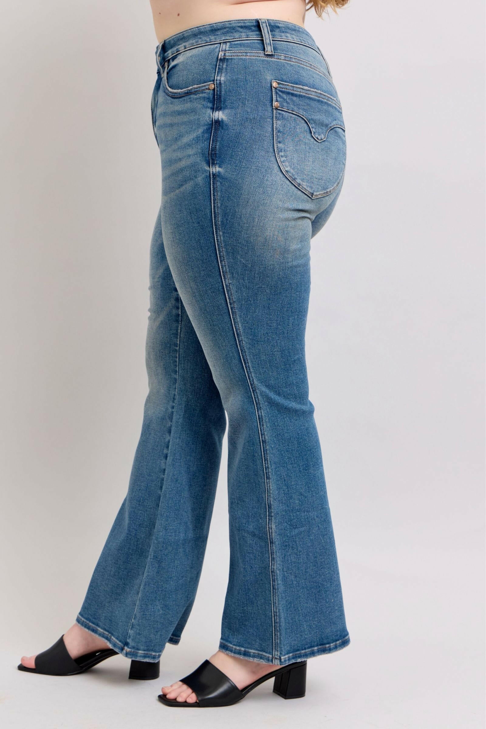 Boutique / Judy Blue MR Tummy Control Vintage Wash Jeans - Judy Blue - The Orange Habit